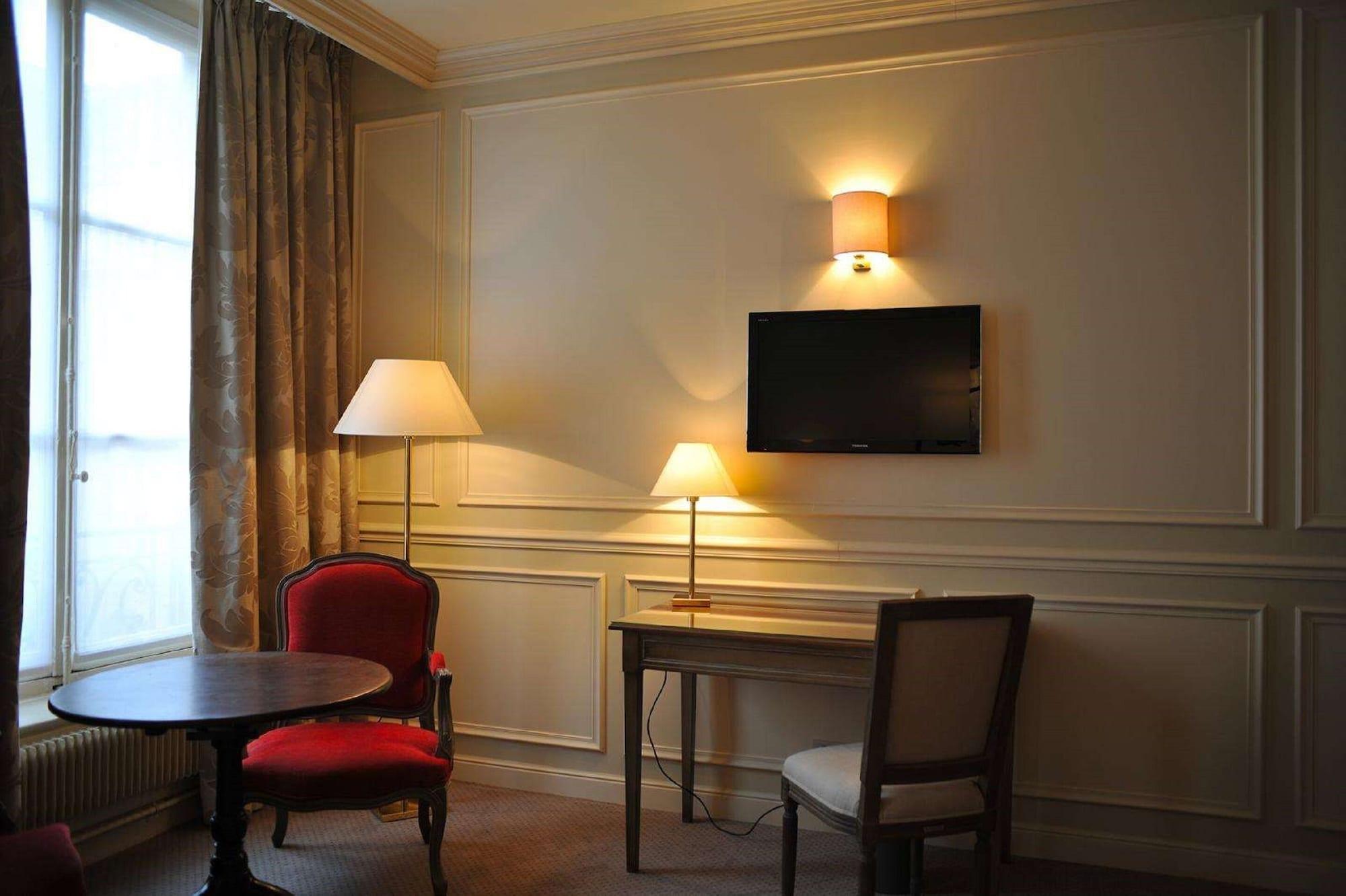 Hotel De L'Universite Paris Exterior photo